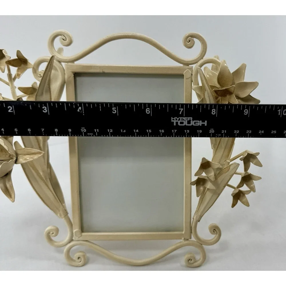 Vintage Metal Floral Picture Frame 3D Sculptural‎ Holds 4x6 Photo Tabletop EUC